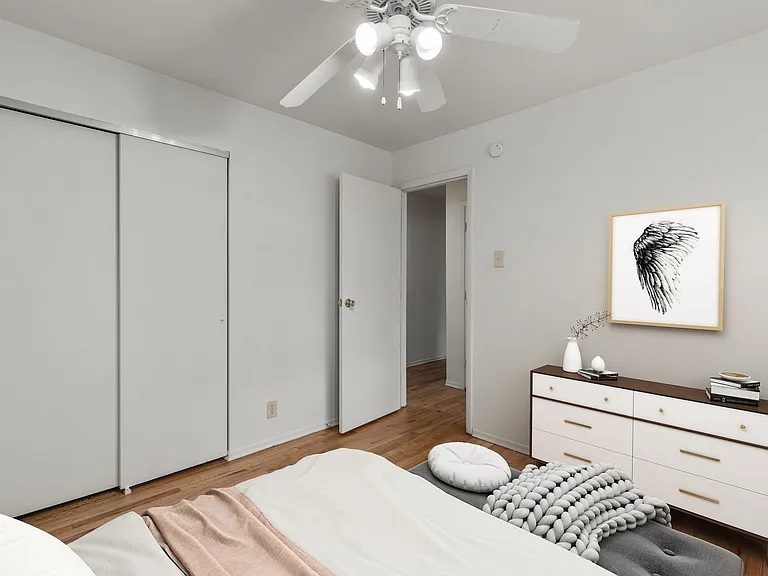 Leslie Lane Apartments — Photo 13
