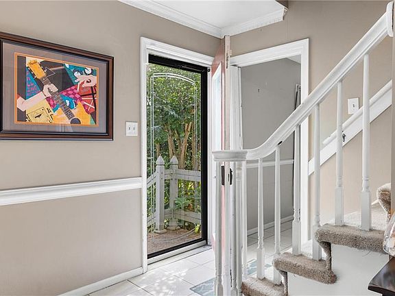 4th image of 844 Jo Anne Cir