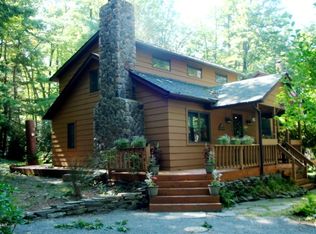 124 Lake Shore Dr, Tafton, PA 18464