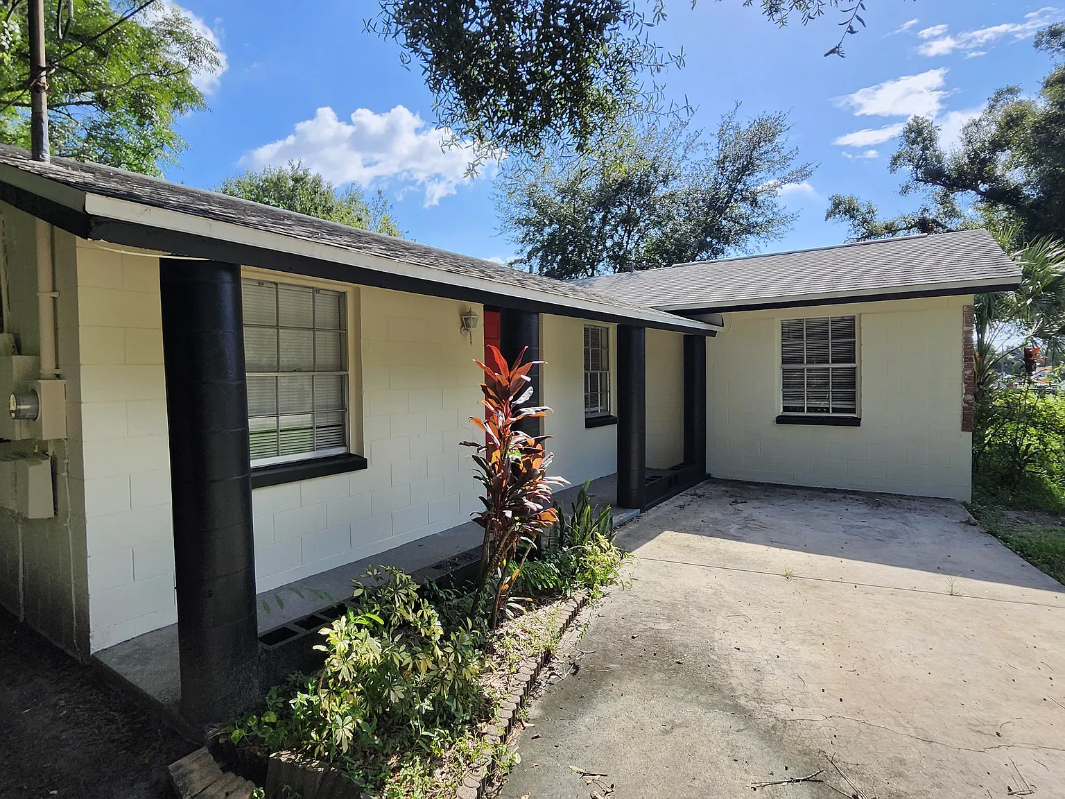3 bed, 1208 sqft, $1,795 — Photo 3
