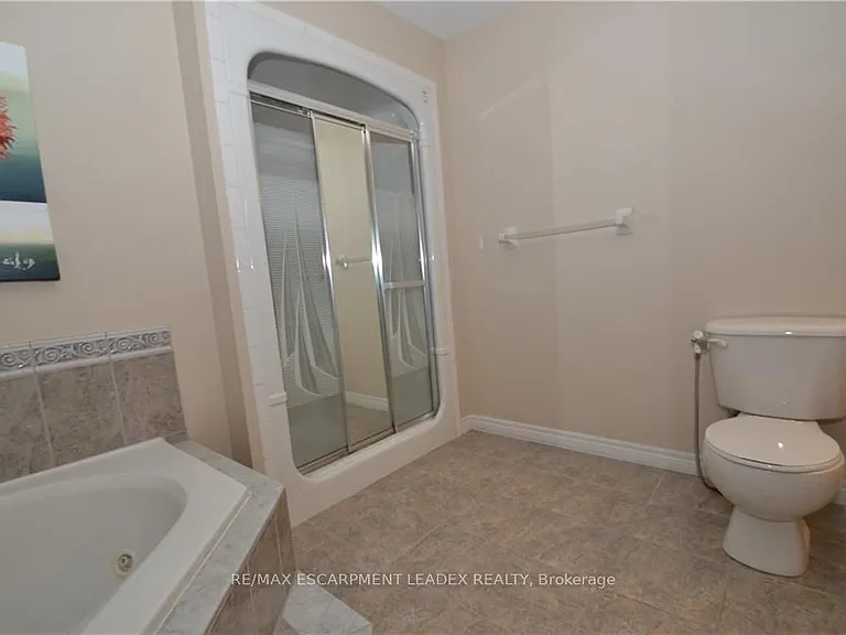 1132 Harrogate Dr — Photo 16