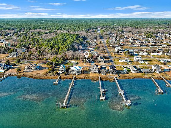 3rd image of 180 Salty Shores Point Drive