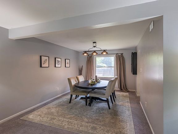 4th image of 622 Ca Crest Dr