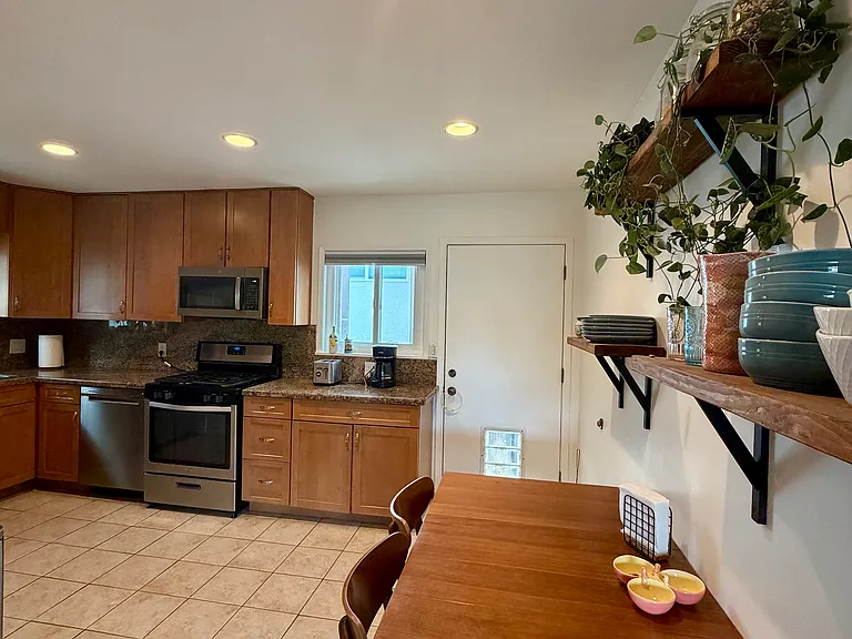 3808 Atascadero Dr — Photo 2