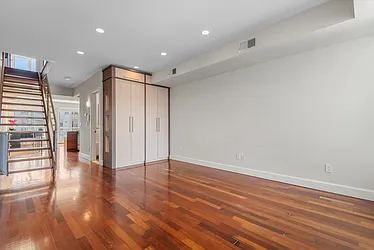 Sold by High Class Realty SB LLC