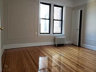 Rented by Hillel Realty Group