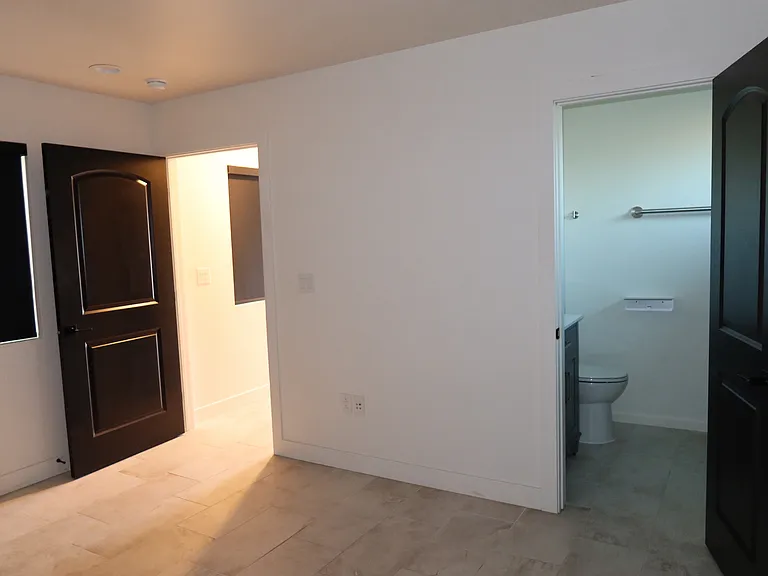 1322 Campus Ave #2 — Photo 12