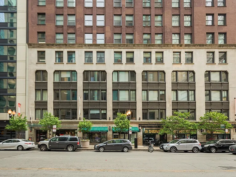 63 E Lake Apartments Exterior