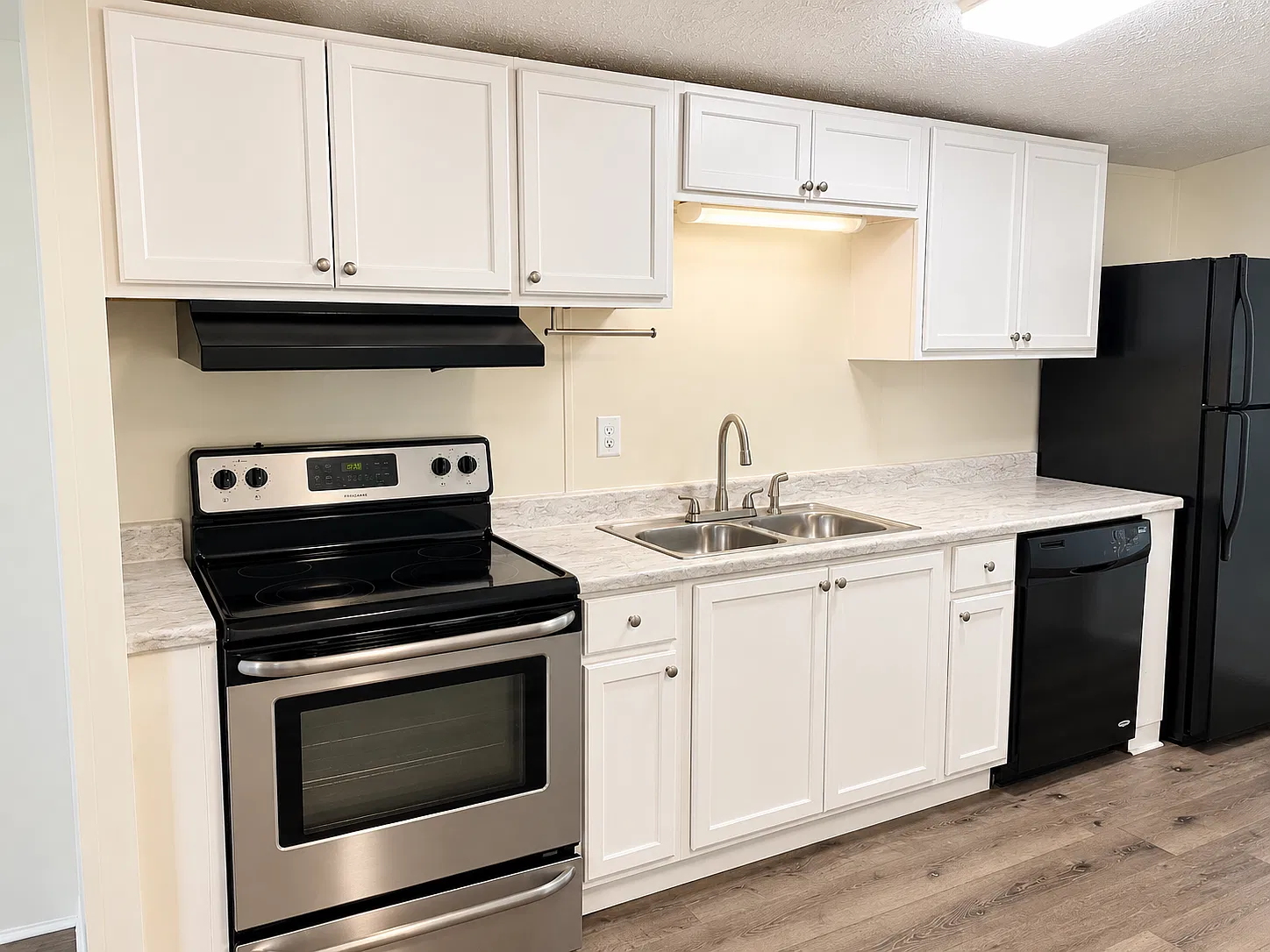 3 bed, $1,550 — Photo 4