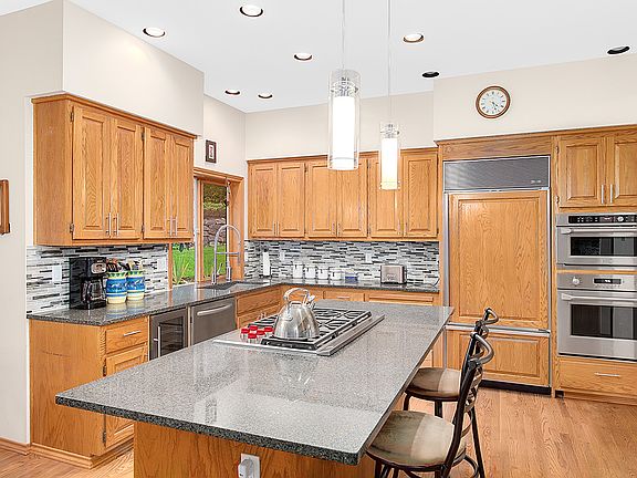 5th image of 14237 192nd Ave NE