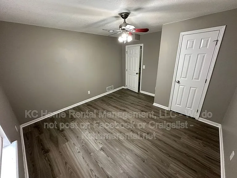 11314 N Lewis Ave — Photo 36