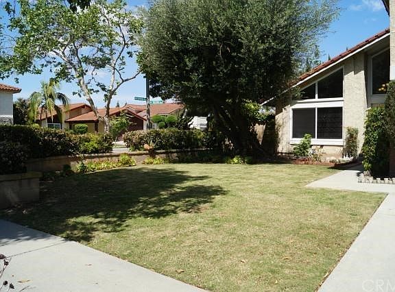 South facing- bright & sunny all the time. Nested at corner lot of a small cul-de-sac street- quiet and peaceful