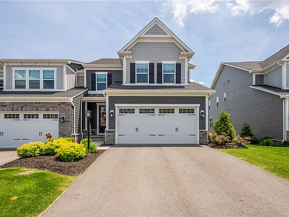 3rd image of 306 Spruce Ln N