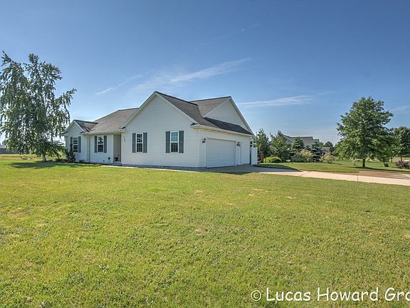 2nd image of 9364 Dakota Dr