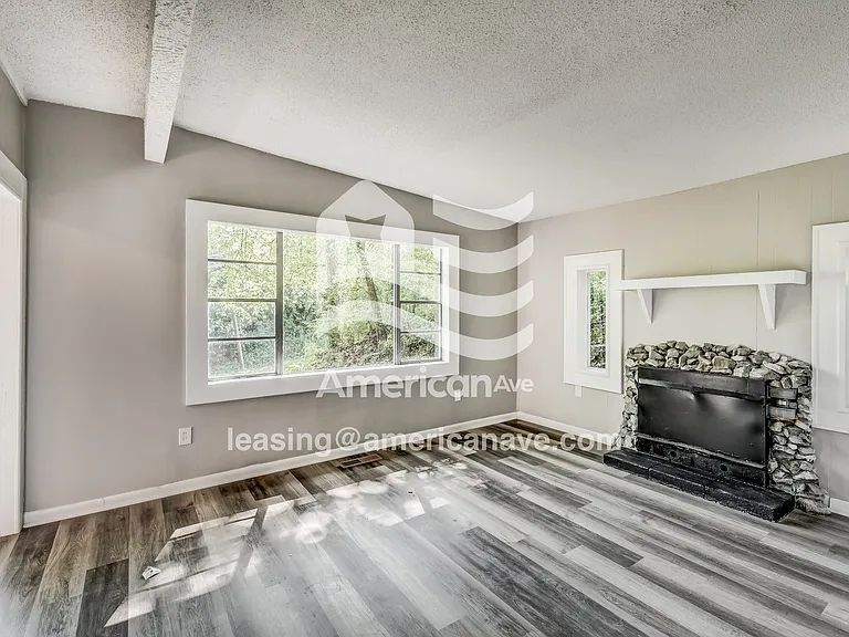 1430197_004_living_room_13719316.jpg