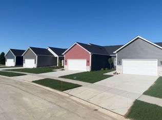 110 Percy Dr, Howell, MI 48843