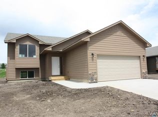 6524 W Amber St, Sioux Falls, SD 57107