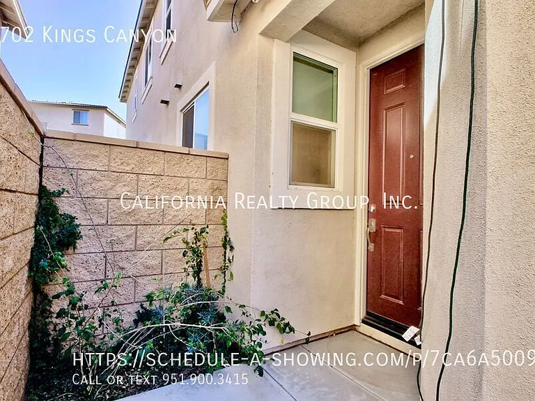 2702 Kings Canyon Dr — Photo 2