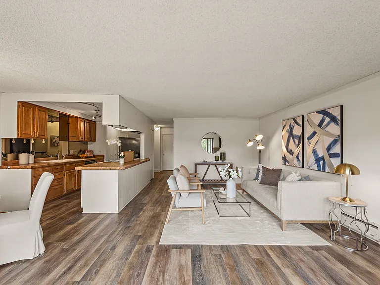 321 Bellevue Way SE #403 — Photo 8
