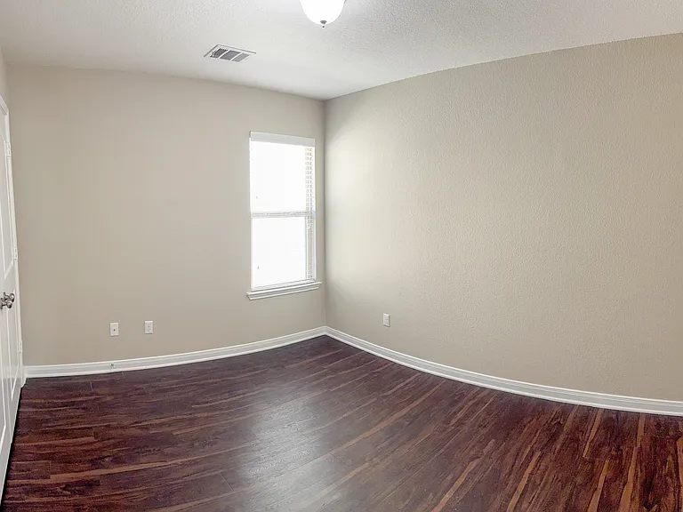 3407 Castleton Dr — Photo 26