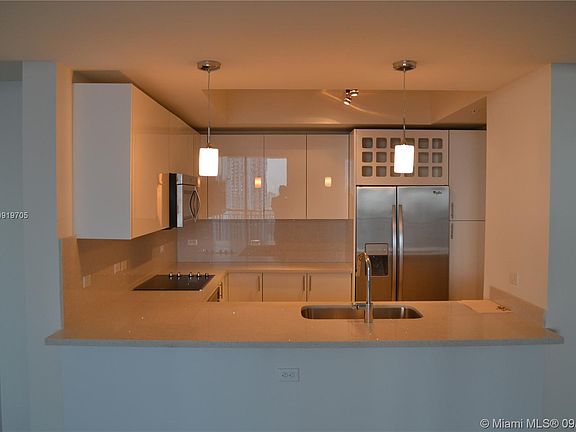 4th image of 999 SW 1st Ave APT 3017