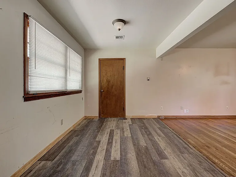 1306 McKinley Ave — Photo 7