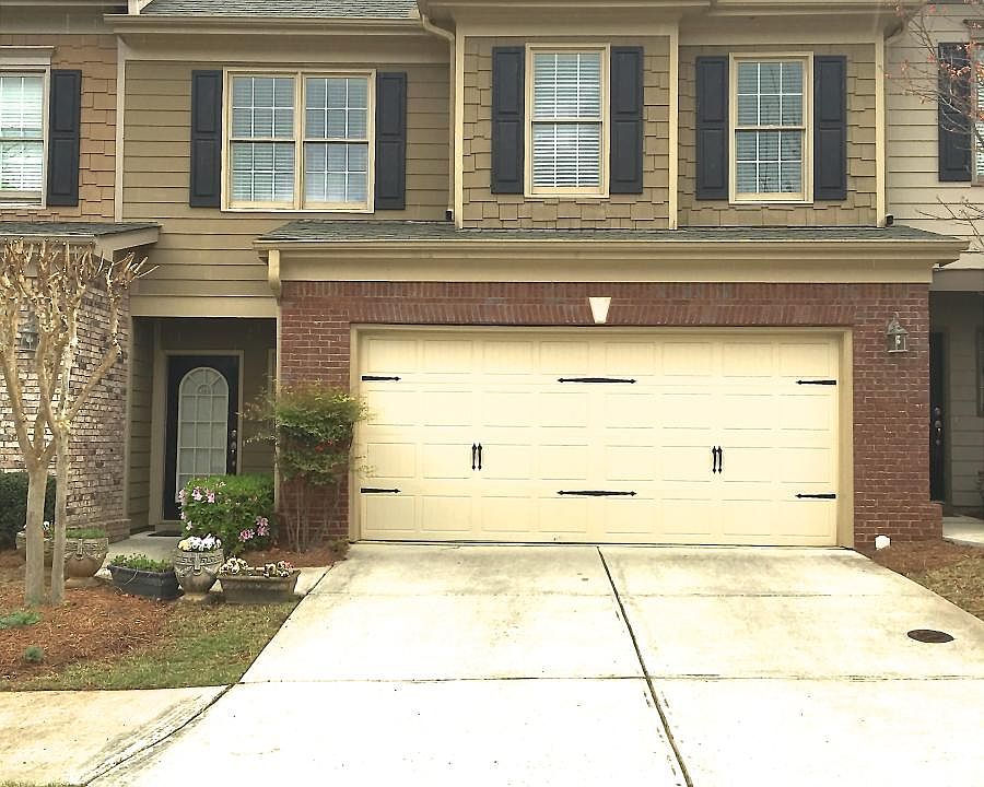 Front of the town home