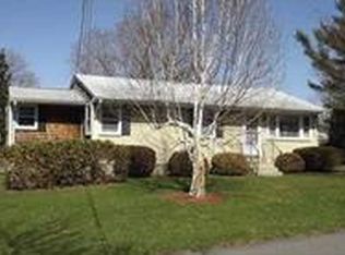 137 Palm Beach Ave, Narragansett, RI 02882