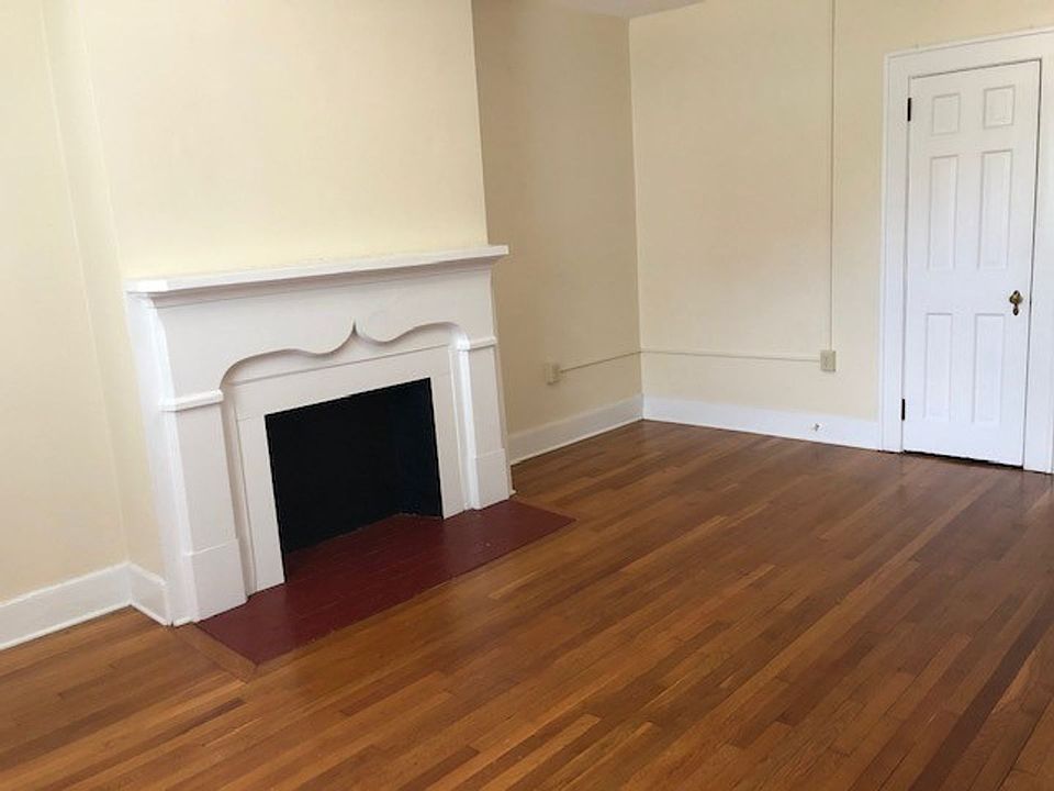 1st image of 142 N Washington St APT 2