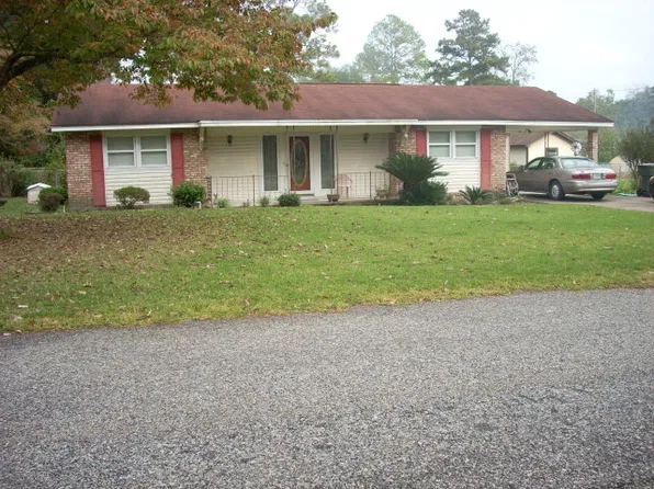 2002 Fairway Dr, Waycross, GA 31501