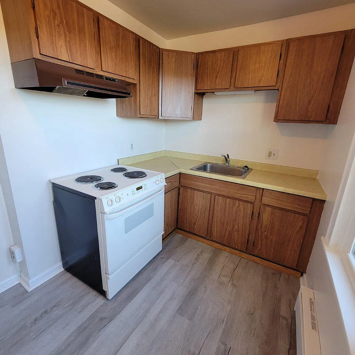 1 bed, 1.0 bath, 704 sqft, $1,400 — Photo 3