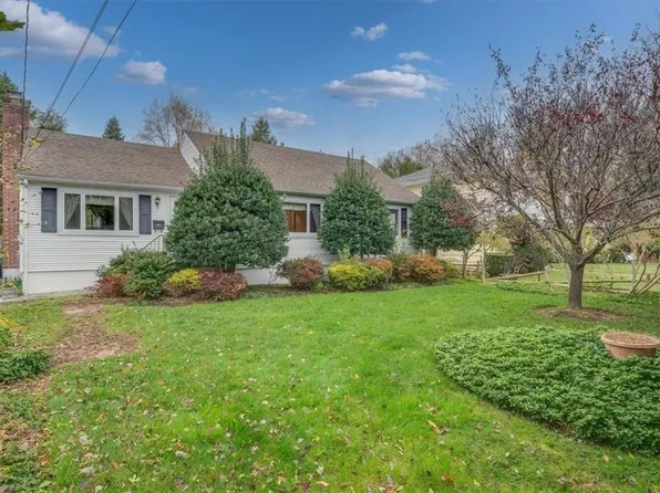 134 Ridgeway, White Plains, NY 10605