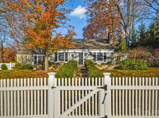40 Park Pl, New Canaan, CT 06840