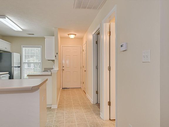 4th image of 8035 Reagan Cir