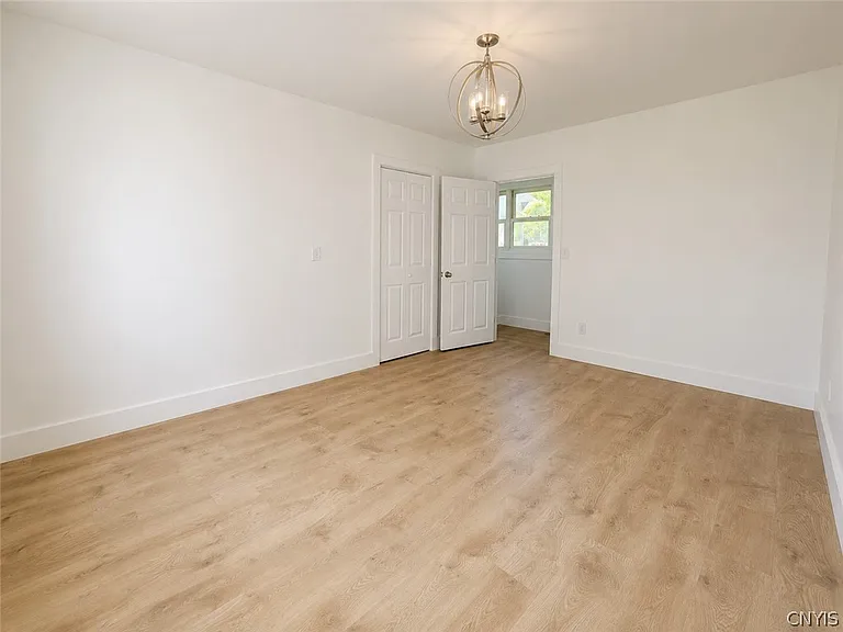 10 Parkside Ct #8 — Photo 16