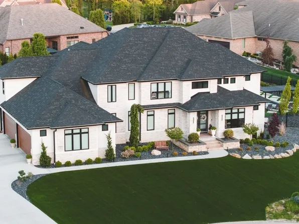 7363 Kempton Ct, Canfield, OH 44406