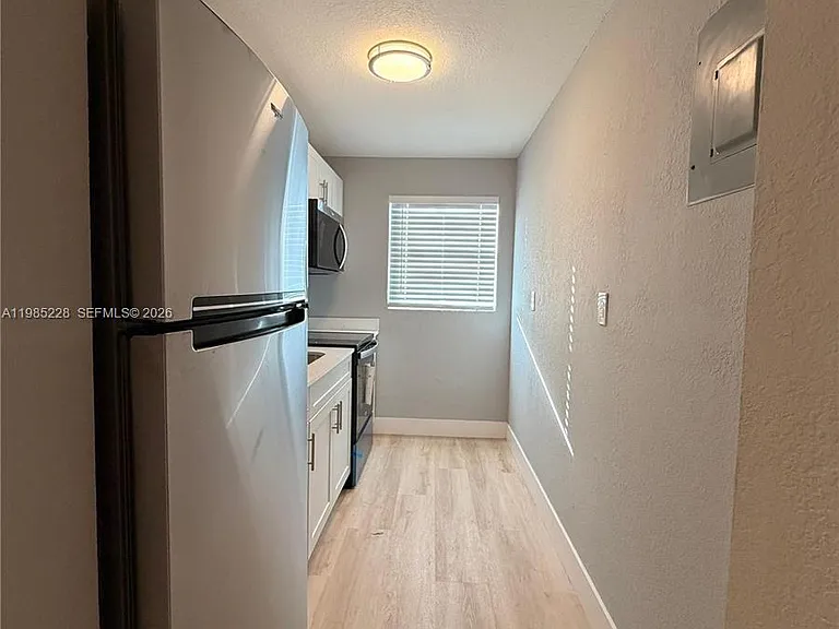1258 NW 61st St #4 — Photo 3
