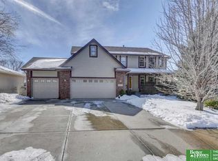 16003 Adams St, Omaha, NE 68135