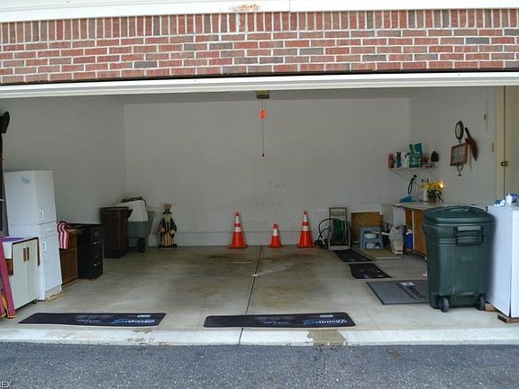 2 CAR GARAGE