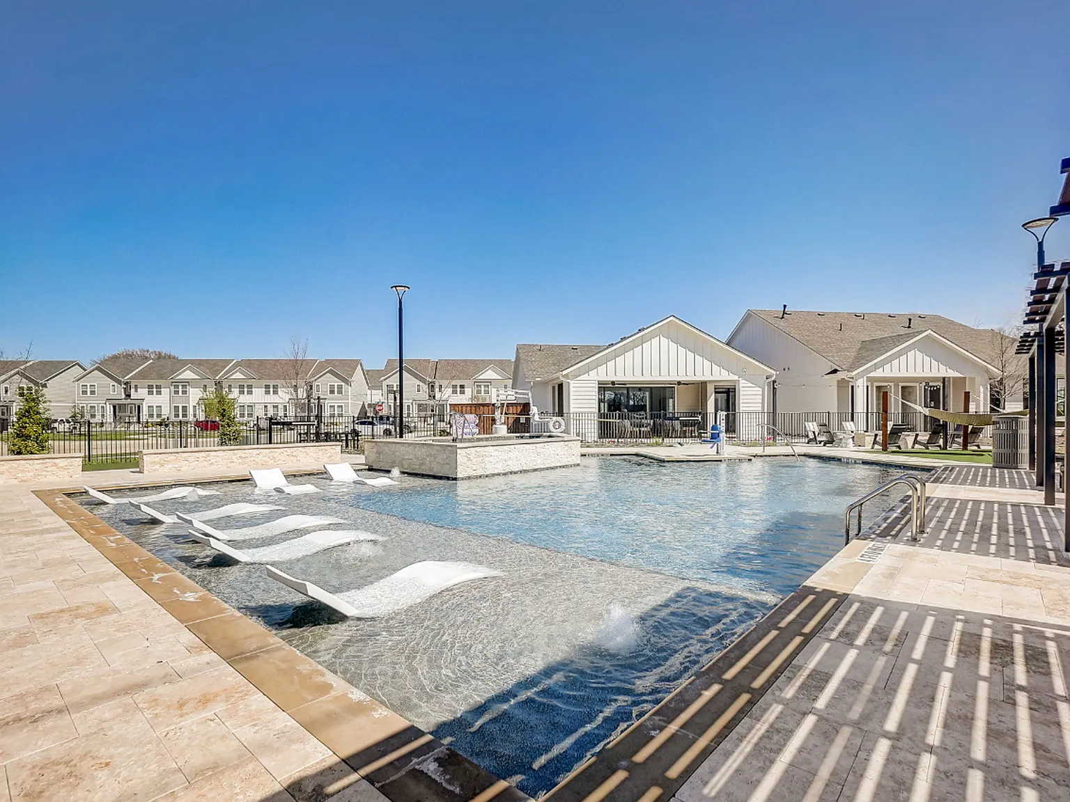 Carmel Villas — Photo 1