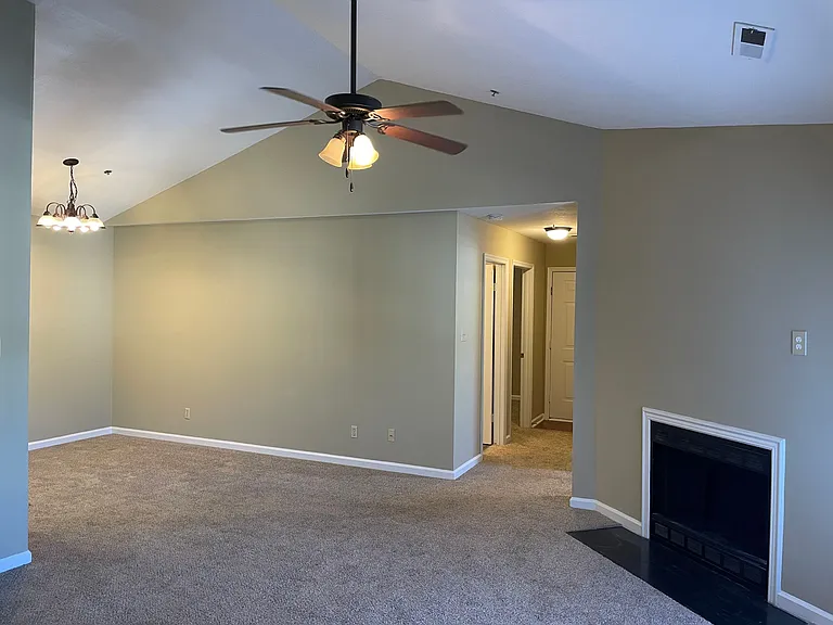 Fox Lake Apartment Homes — Photo 18
