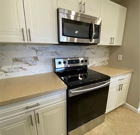 5th image of 1407 NE 56th St APT 401