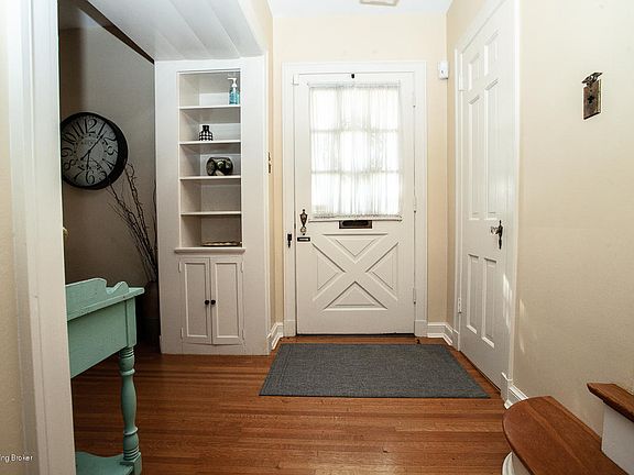 3rd image of 2415 Brighton Dr