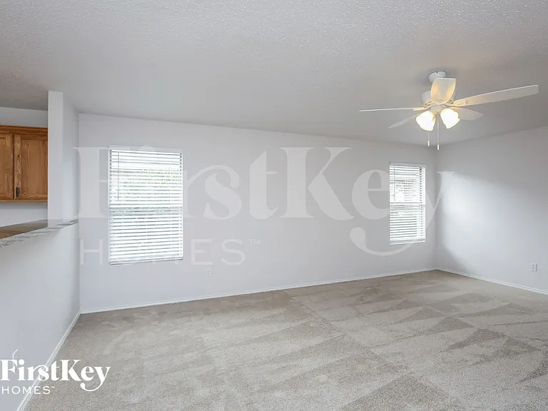 5308 Newcastle Ln — Photo 2