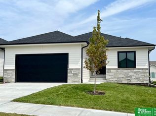 20808 Ellison Ave, Elkhorn, NE 68022