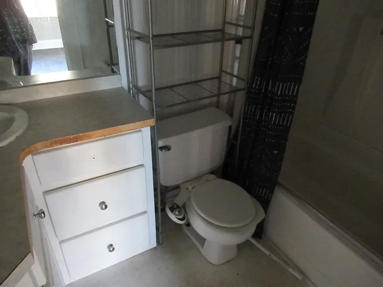 1404 Maple St — Photo 25