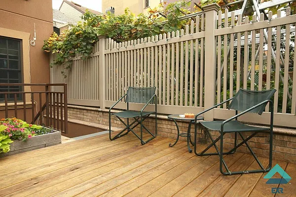 Rented by EXR | media 21