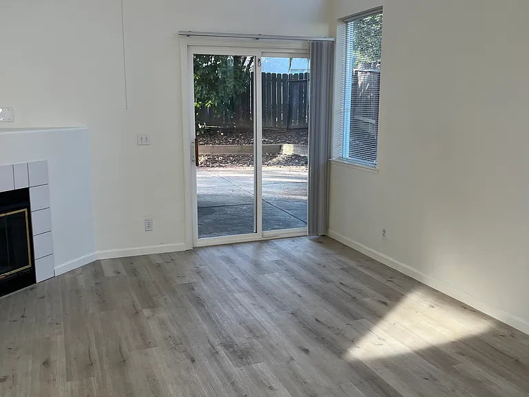525 Wicklow Dr — Photo 21