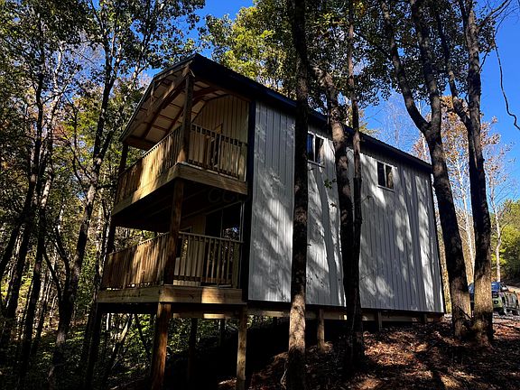 2nd image of 871 Poplar Ridge Rd Cabin 13