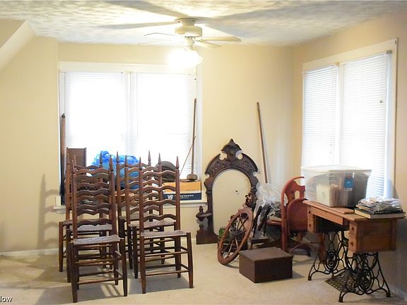 4th image of 538 Loomis Ave